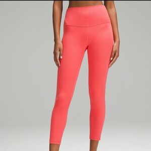 Lululemon bright pink leggings